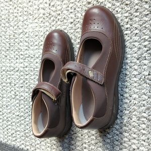 Drew Rose Woman's Cushioned Mary Jane's